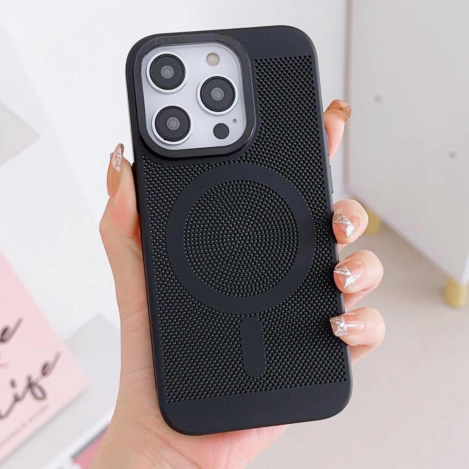Grid Cooling Case For iPhone 15