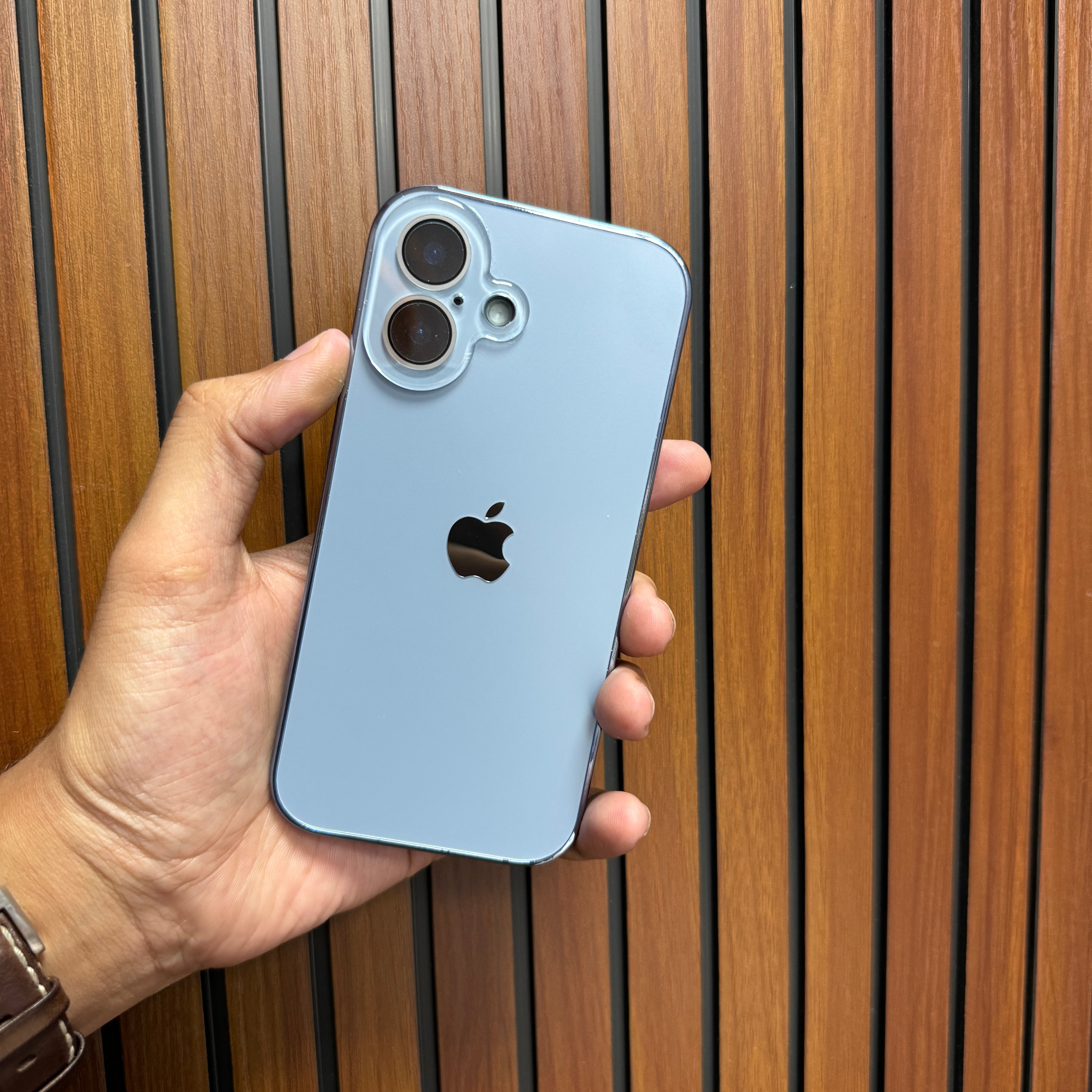 Glossy Ultra Thin Electroplated Camera Lens Protection For iPhone 16