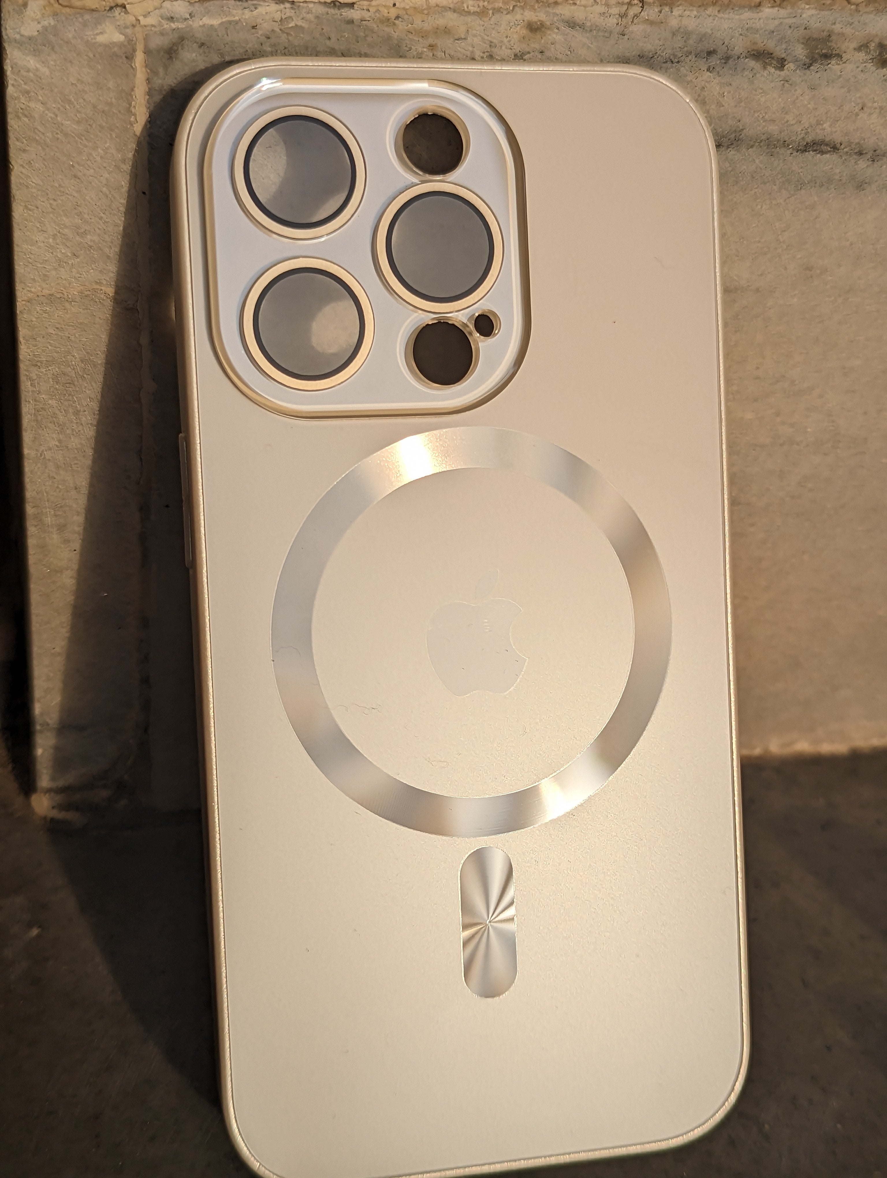 Glossy Electroplated Camera Lens Protection Magsafe Case For iPhone 14 Plus