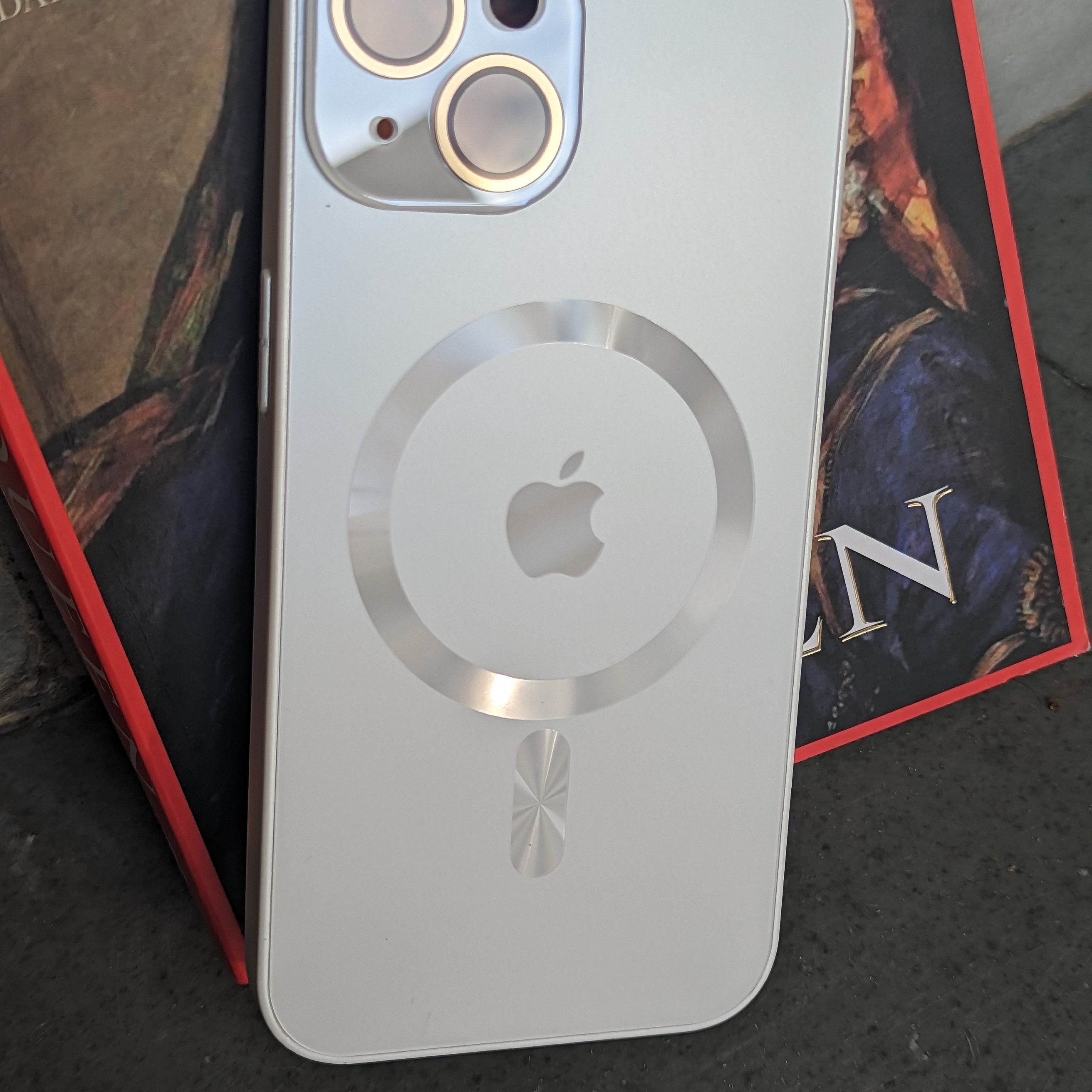 Glossy Ultra Thin Electroplated Camera Lens Protection With Magsafe For iPhone